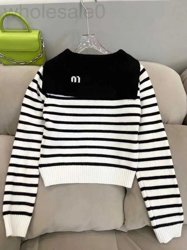 Kadın Sweaters Designer Sweater Gömlek Kısa HARDIGAN GİYİM KAKINLIK KADIN ÖZELLİKLERİ Bahar ve Yaz Mektubu Yüksek Ürünleri Yakıt Giysileri Sweaters Zinciri 38ZQ