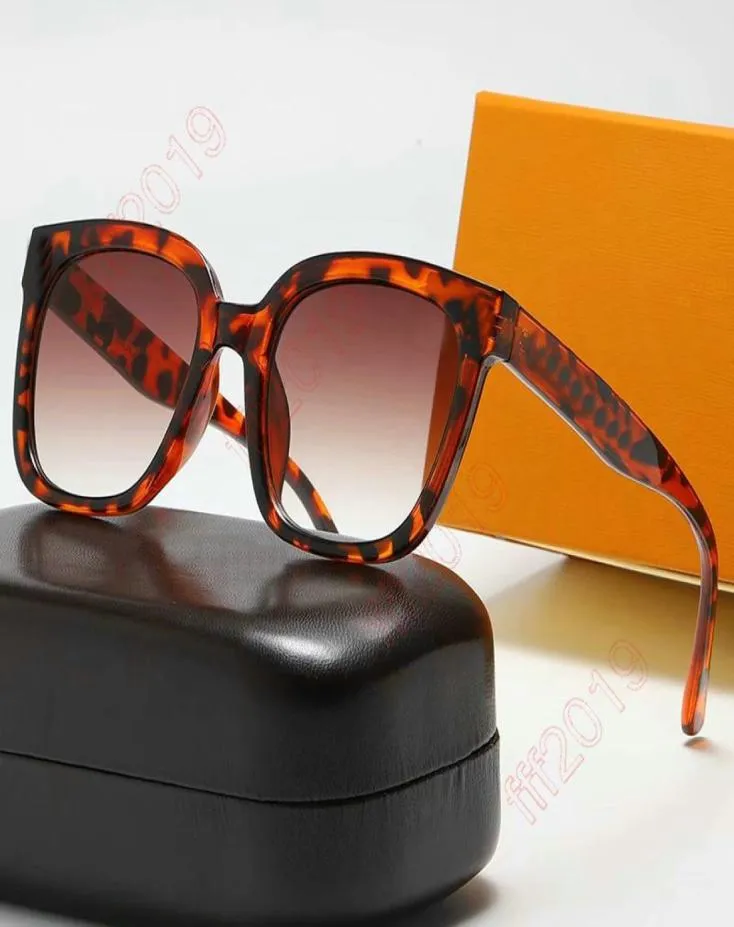 2022 Sławne oko oka Oko Oko Oko Oko Moda Luksusowa marka Charm Square Okulary przeciwsłoneczne dla kobiet designerskie okulary słońca Square Red Shades2242217