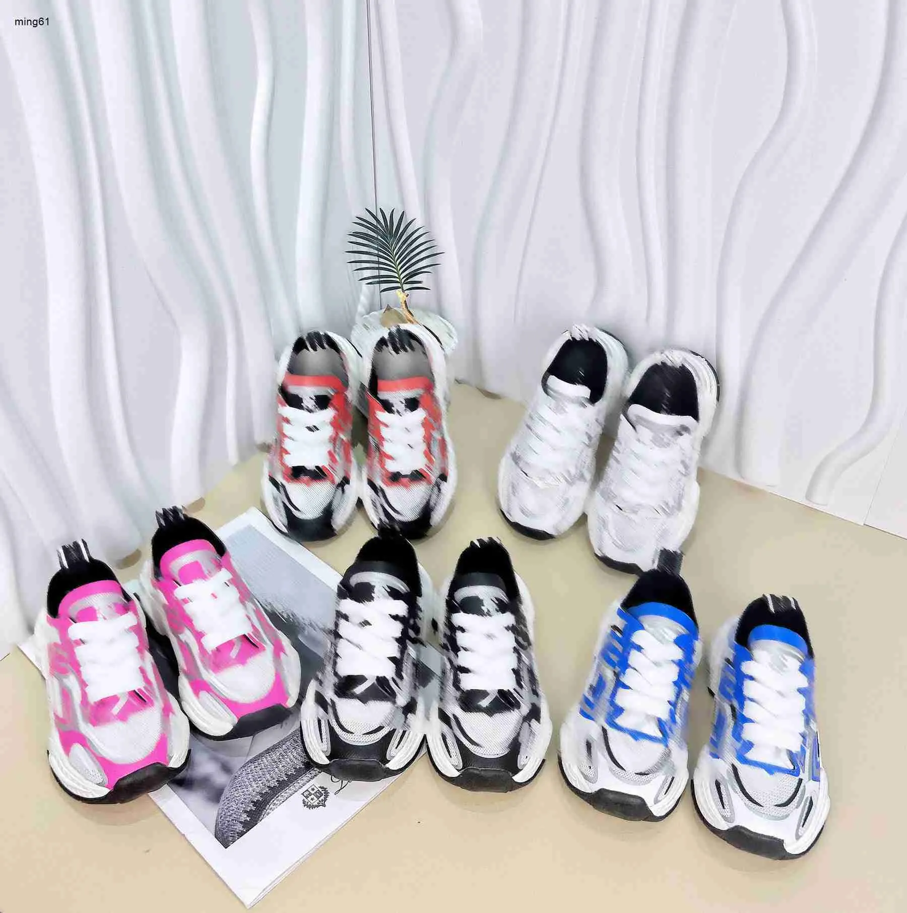 Scarpe per bambini di marca firmate Sneakers per bambini Taglia 26-35 Protezione della scatola Scarpe casual per ragazze traspiranti con design di giunzioni in mesh 24Mar