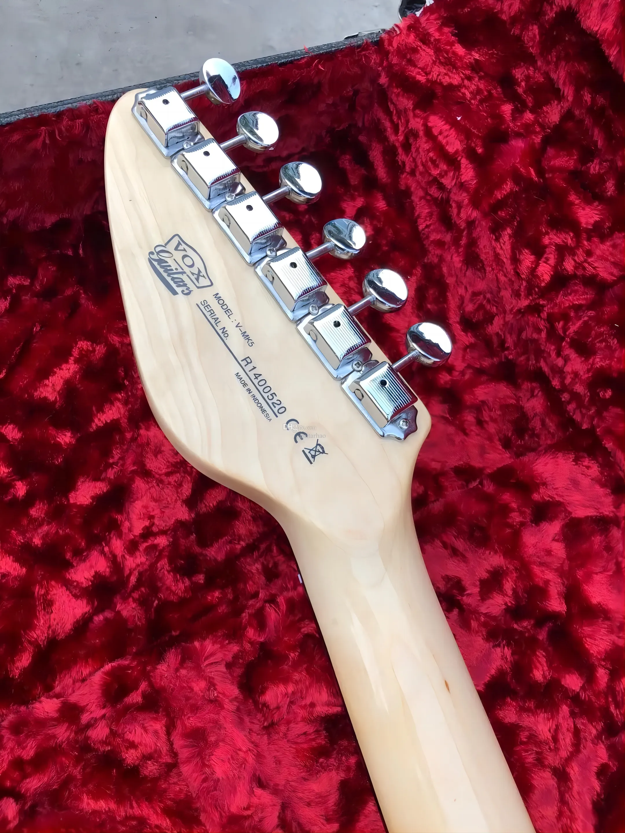 Vox Electric Guitars：Hot Vox Mark III V Mk3 Teardrop