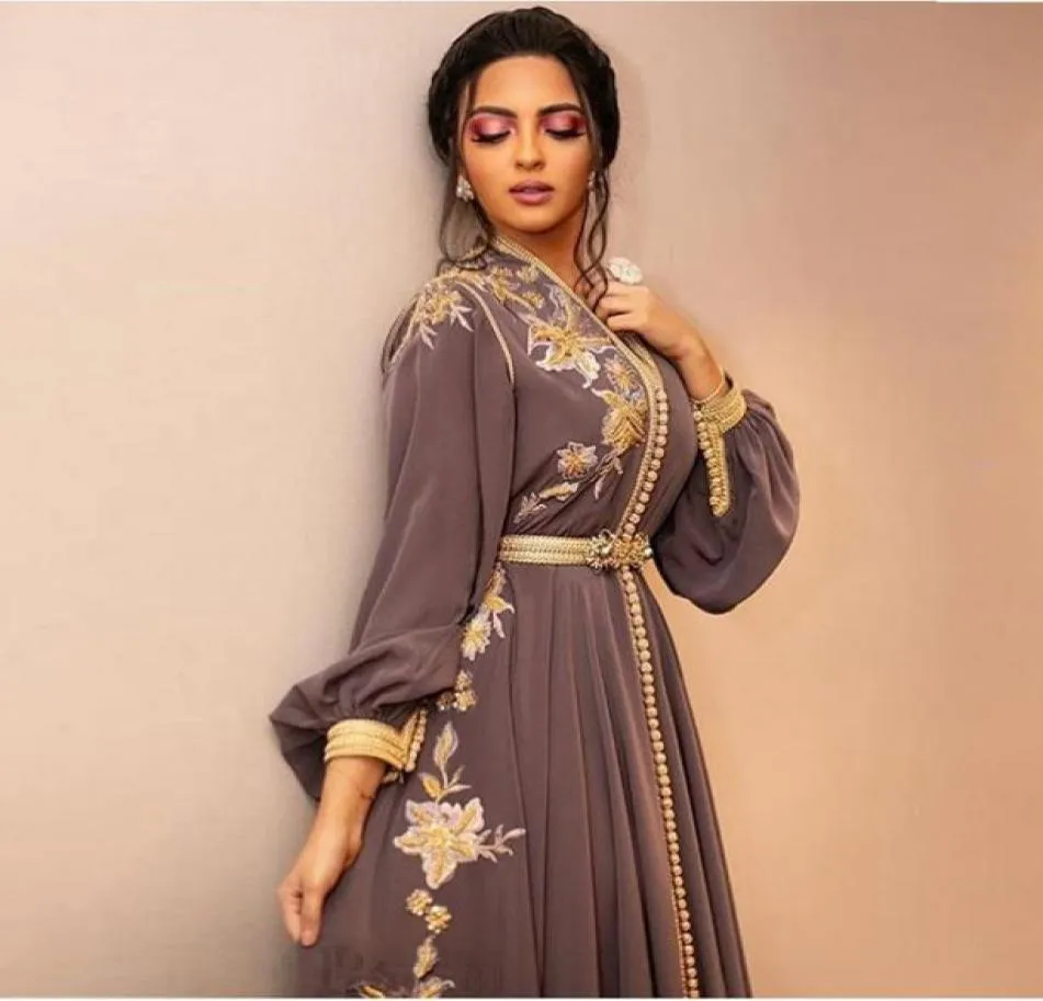 Marockan Dubai Kaftan Lace Evening Dresses 2020 V Neck broderiapparater Lång formell klänning Fullärm Arabiska muslimska parti Gown4214043