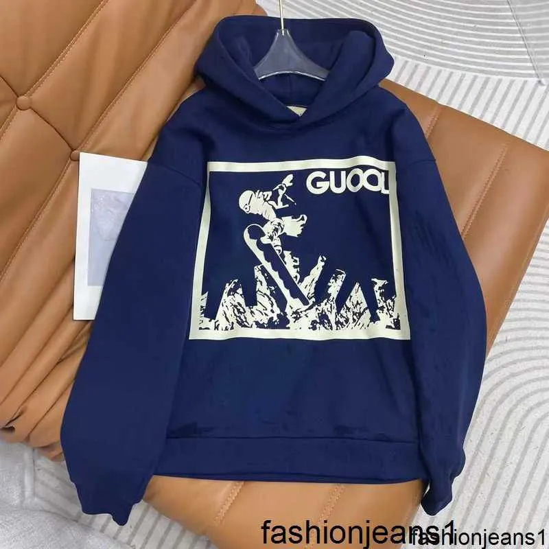 High quality and correct version of G family winter hooded hoodie with skiing art pattern printing, ancient family verified casual hoodie {category}