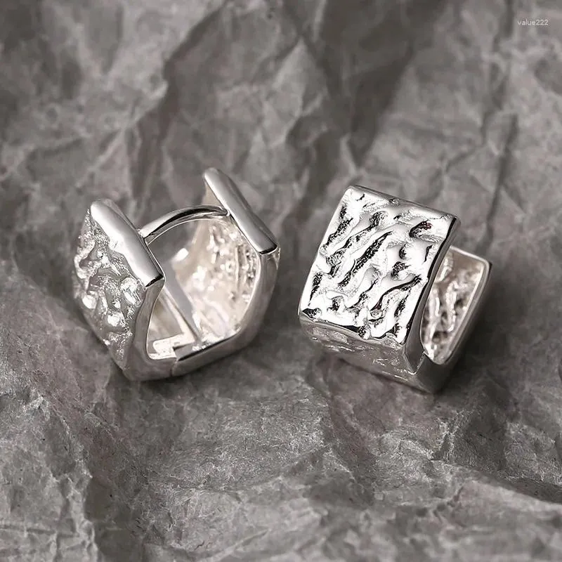 Studörhängen Silvologi äkta 925 Sterling Silver Oregelbunden textur Square för kvinnor Minimalistisk design Fina smycken