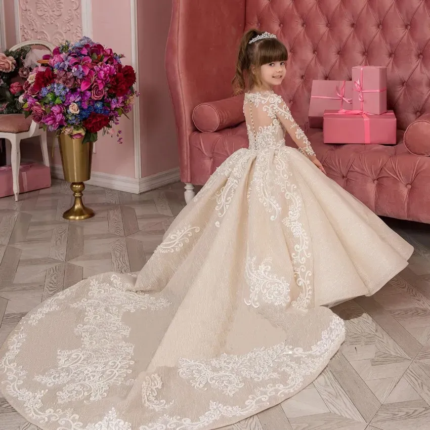 Principessa Champagne Abiti da ragazza di fiori Vintage Manica lunga Girocollo velato Appliques Tulle increspato Abiti da festa formali per ragazza carina Abiti da spettacolo BC12715 318