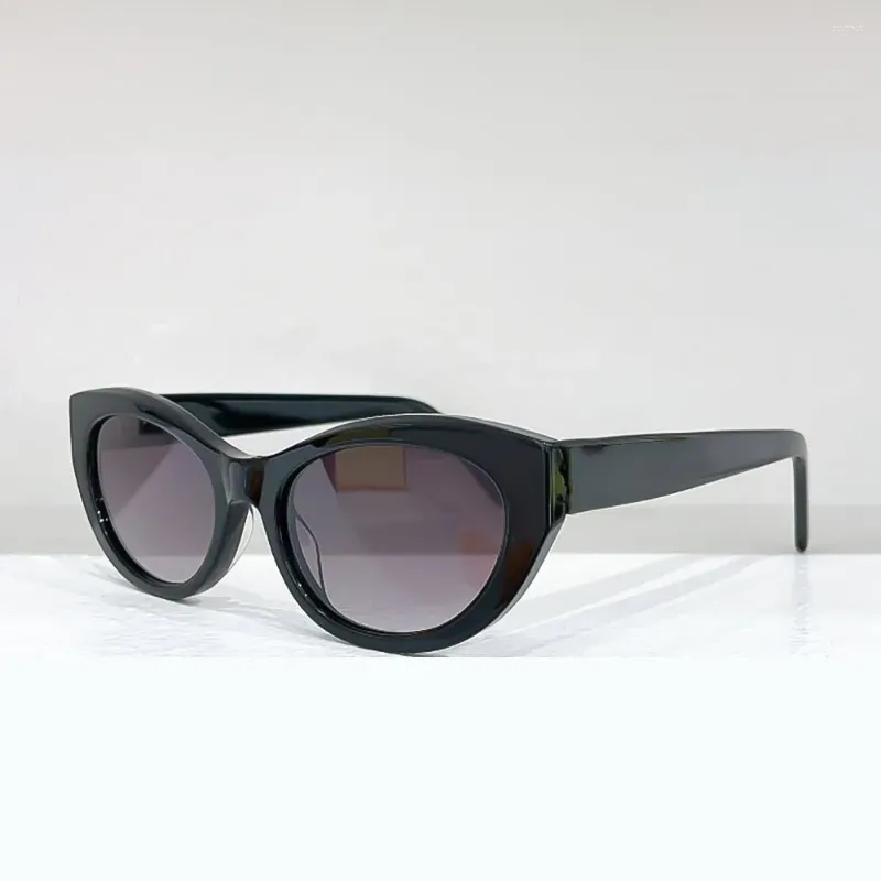 Güneş Gözlüğü Kadın Erkek Marka Tasarımı Yüksek Kaliteli Gözlük Vintage UV400 Lüks Moda Gözlükleri Elmas