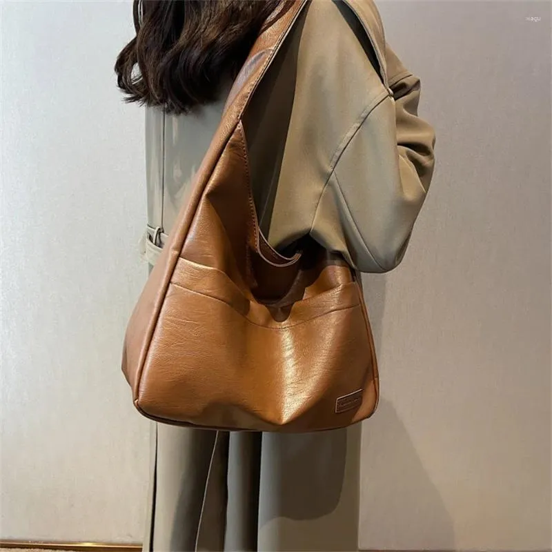 Вечерние сумки Зимний стиль Сумка Высокое качество Большое плечо через плечо для женщин 2024 Роскошный дизайнерский мешок-мессенджер Большая повседневная сумка-тоут