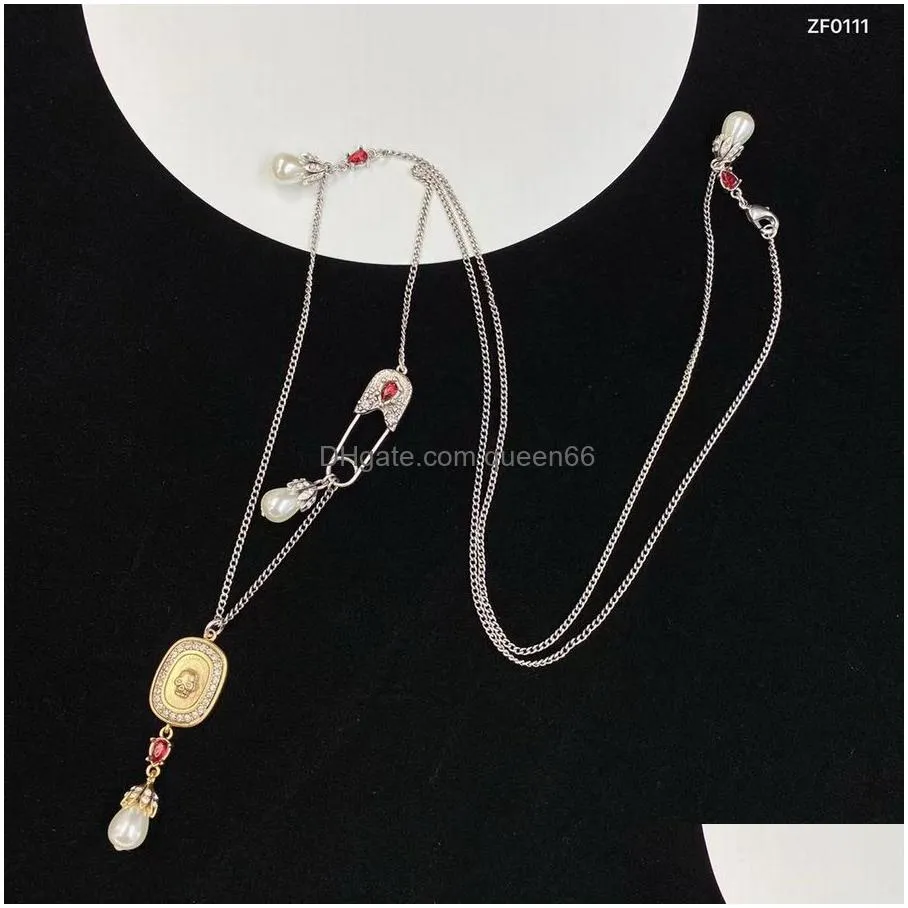 Charme Nouveau Conçu Pendentifs Couronne Skl Avec Diamants Femmes Collier Oreille Goujon Style Punk Dames Boucle D'oreille No42749367 Drop Livraison Bijoux Dhbhw