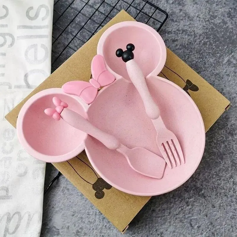 Flatvaruuppsättningar 3st/Set Cartoon Baby Bowl Table Set Wheat Straw Childrings Rätter barn Middag Feed Plate Bowknot Spoon