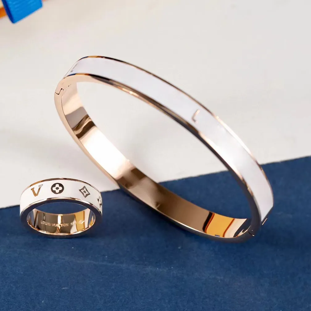 Bracelets de créateurs Bracelets de luxe et élégants en or et en argent Bracelets pour femmes de mode Bracelets de lettres Bijoux de haute qualité avec ou sans boîtes