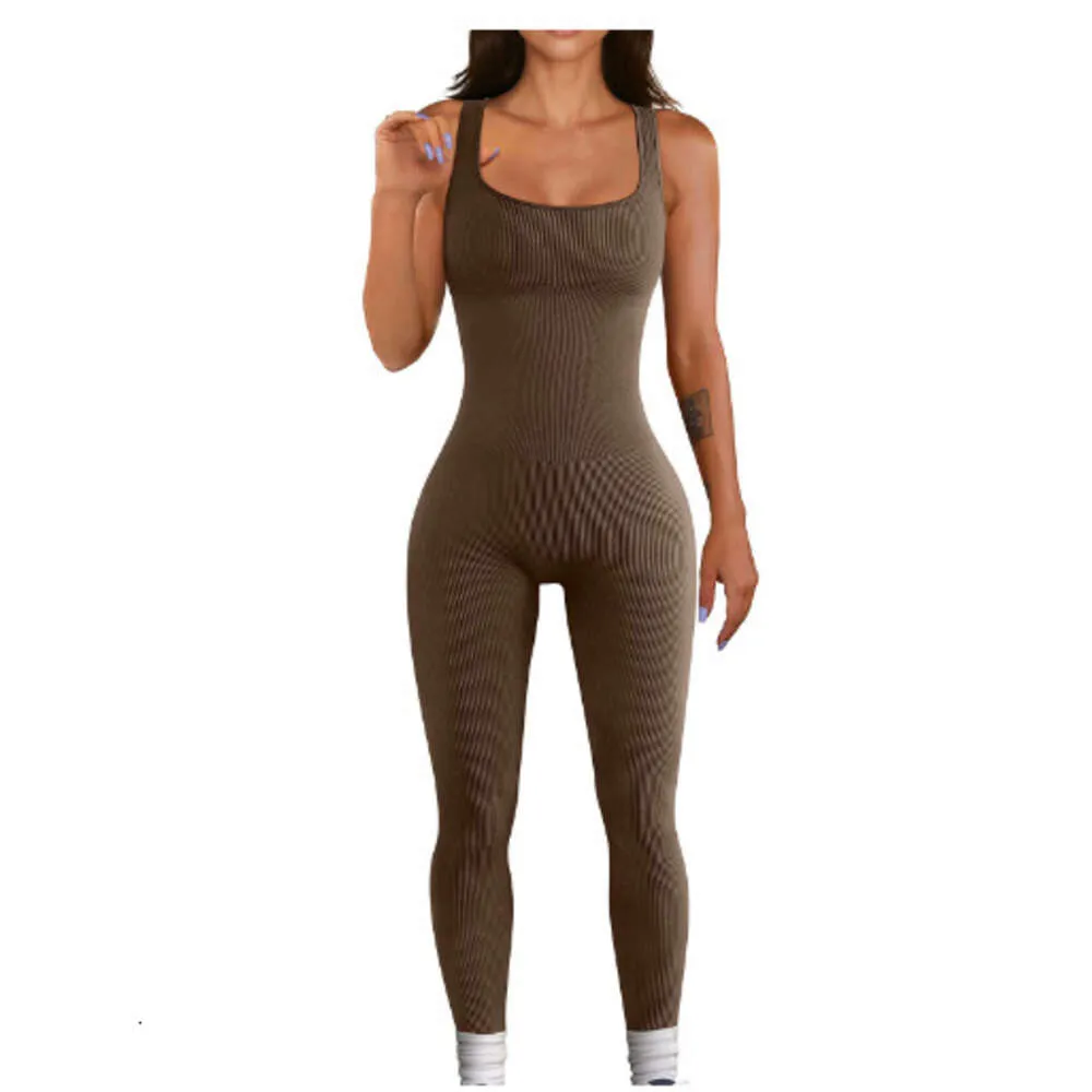 Designer kvinnors jumpsuit 2024 kvinnor solid ärmlös tank topp jumpsuit med tråd fyrkantig hals öppen rygg hip lift slim fit sport jumpsuit bodycon jumpsuit icwo