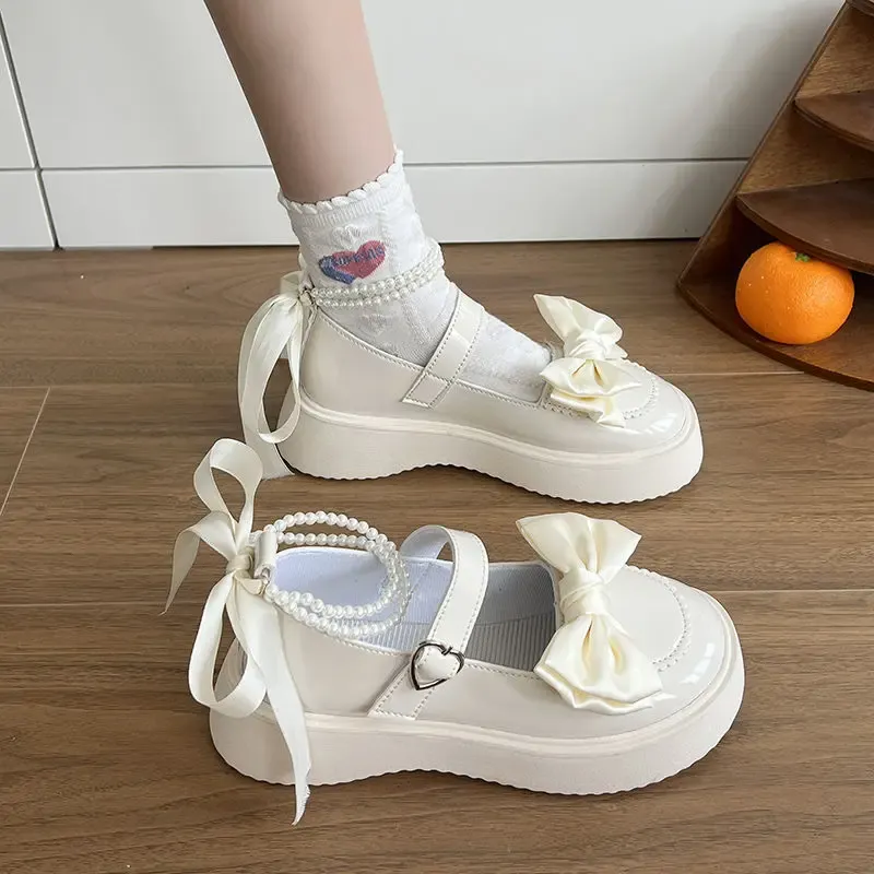 Stövlar lolita skor japansk stil Mary Janes Women Shoes 2022 Fashion Bow Tie Pearl Zapatillas Mujer Party Thick Sole Ladies Footwear