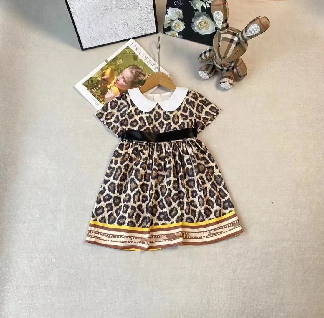 2024 Filles d'été robes léopard enfants poupée revers robe de princesse à manches courtes designer enfants lettre vêtements imprimés S1227