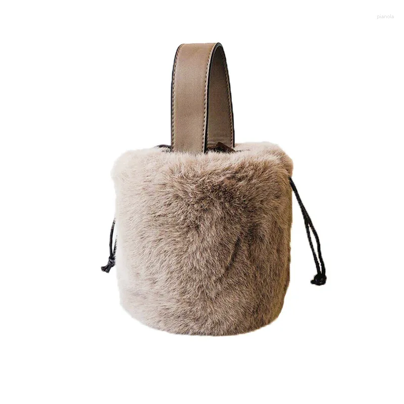 Totes 2024 Winter Warme Haar Schulter Taschen Für Frauen Umhängetasche Mode Chic Eimer Pelz Koreanischen Stil Handtasche