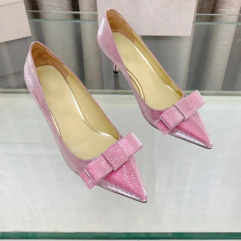 Scarpe eleganti 2024 Design in pelle Tacchi alti sottili Punta a punta Lampeggiamento superficiale Décolleté da donna Lusso Bowknot femminile Singolo Trend