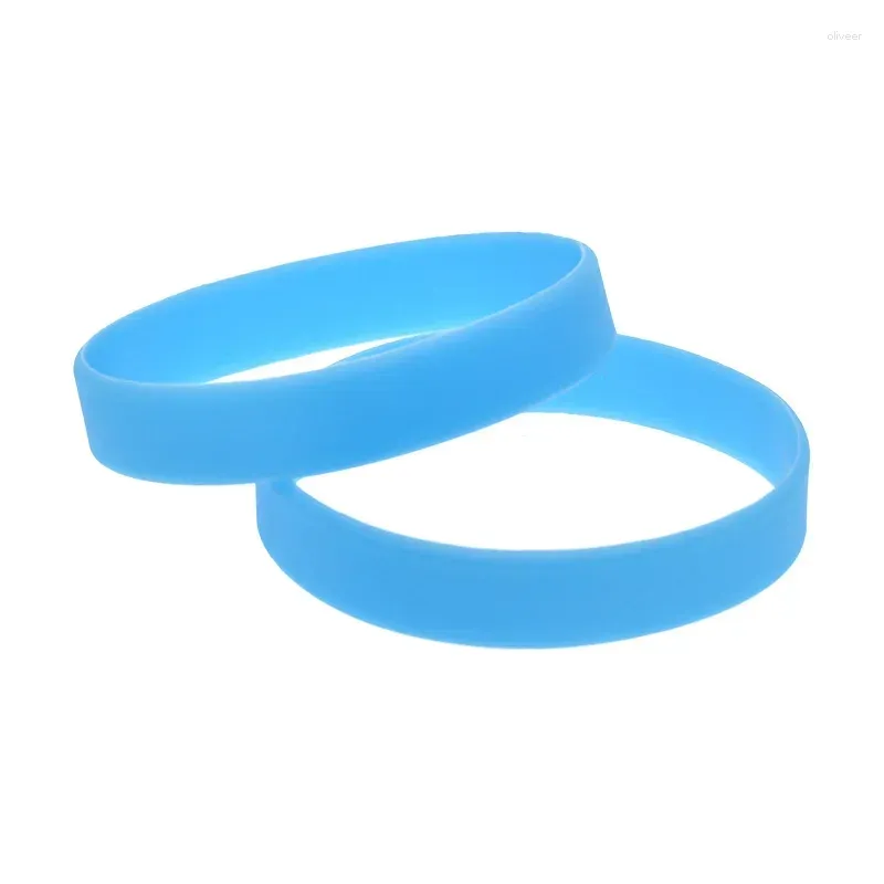 Bracelets de charme 50 pcs bracelet en caoutchouc de silicone de bande bleue bleue brillent dans la taille de la jeunesse sombre