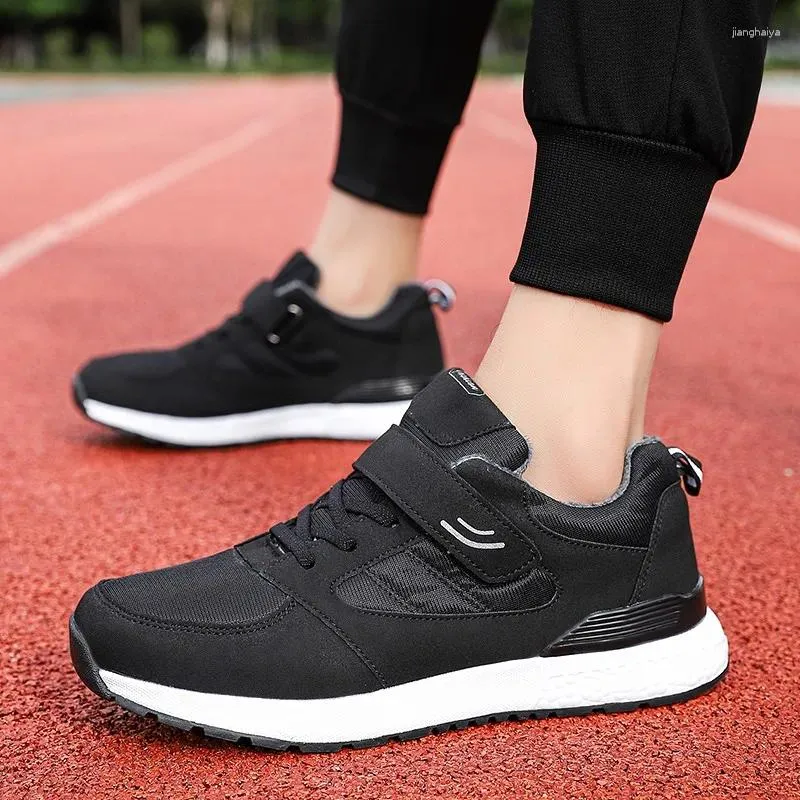 Walking Shoes Men Lace-Up Plush Mesh Women Sports Outdoor Flats Light Home Warm Breathable Sneakers Black Soft Size 35-45