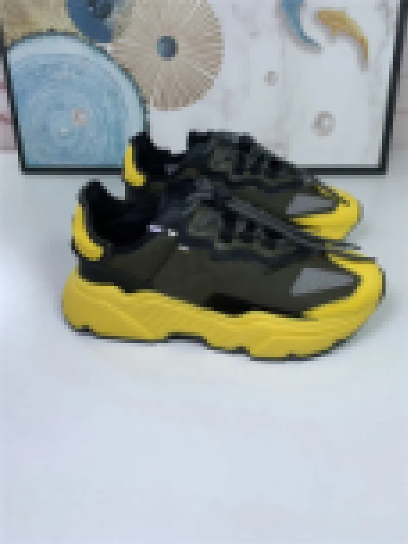 Designer de luxo Daymaster Treinadores Sapatilhas Sapatos Low Top Flat Print Preto Amarelo Treinadores de Couro Sapatilhas Com Caixa