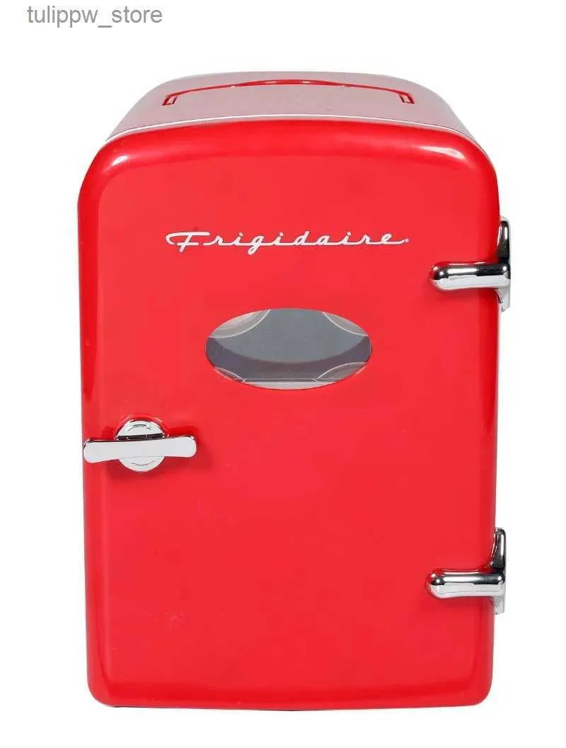 Réfrigérateurs Congélateurs Frigidaire Portable Rétro Extra Large Capacité de 9 Canettes Mini Réfrigérateur EFMIS175 Rouge L240319