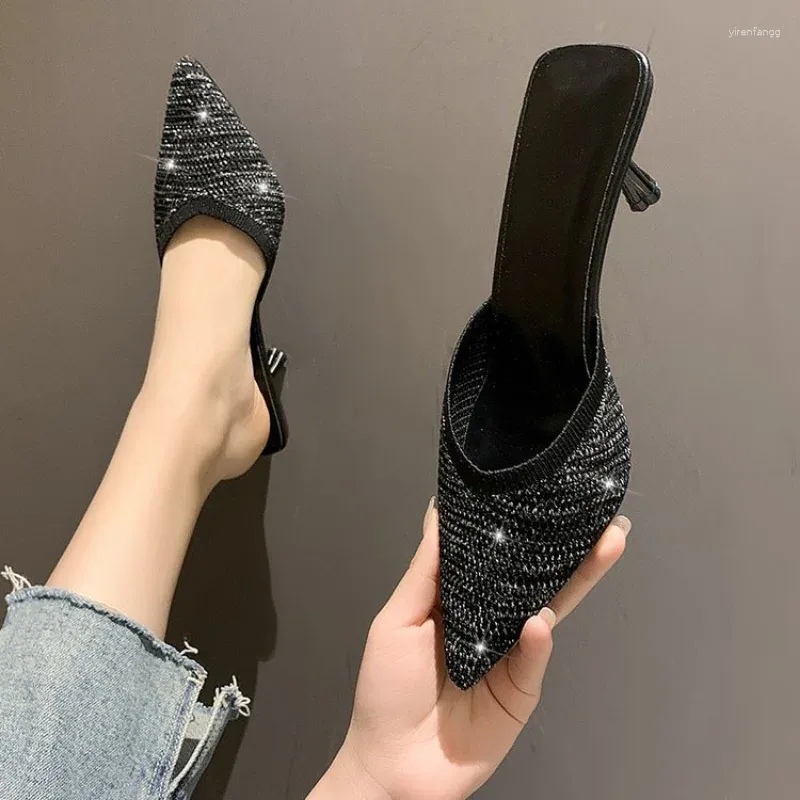 Тапочки, весна 2024, корейская версия, полутапочки Baotou с острым носком, женская обувь на среднем каблуке на шпильке
