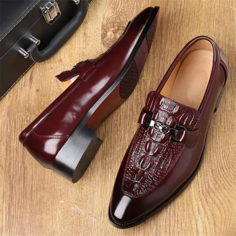 Stövlar Movechain Men Crocodile Grain Leather Dress Business Office Slipon Shoes Mens Wedding Party Loafers Men's Casual Flats