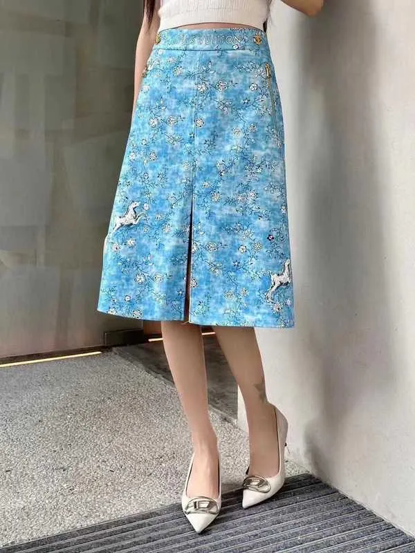 Designer de saia curta feminina de luxo para saia curta para mulheres de zíper novo vintage jacquard bolsa de quadril saia unicórnio impressão floral alta cintura em estilos longos 88e