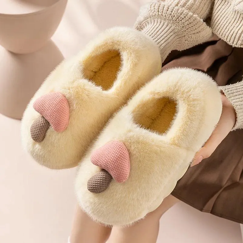 Pantofole in cotone a forma di fungo carino per i piedi di peluche invernali da donna che calpestano la sensazione antiscivolo per la casa