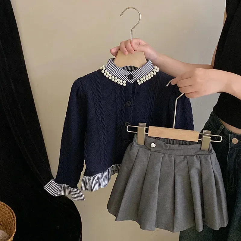 子供の服セット女の子秋カーディガンセーターセットファッショナブルなトップとスカートプリンセススウィート2ピースセット240307