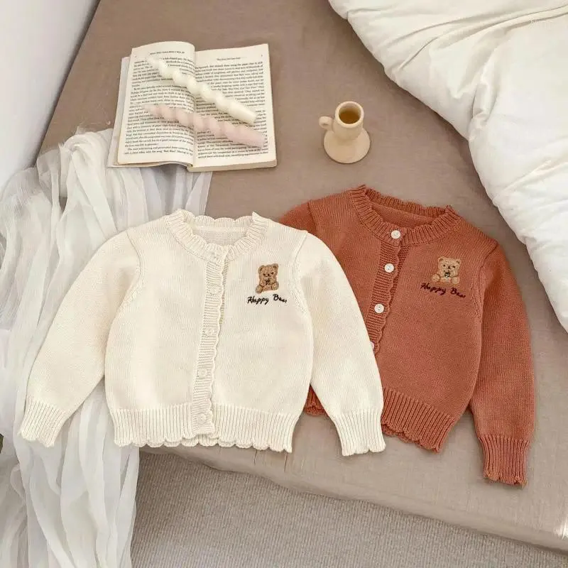 ジャケット2024春の赤ちゃん長袖ニットカーディガンジャケット幼児の女の子ベア刺繍セーターコート幼児少年汎用ニットウェア