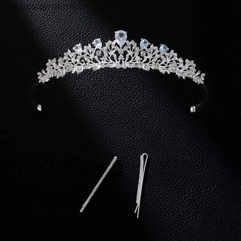 Tiaras Icazo Brides Small Crown Artificial Crystal Sweet Party Banquet Ball Festival Headwear Y240319