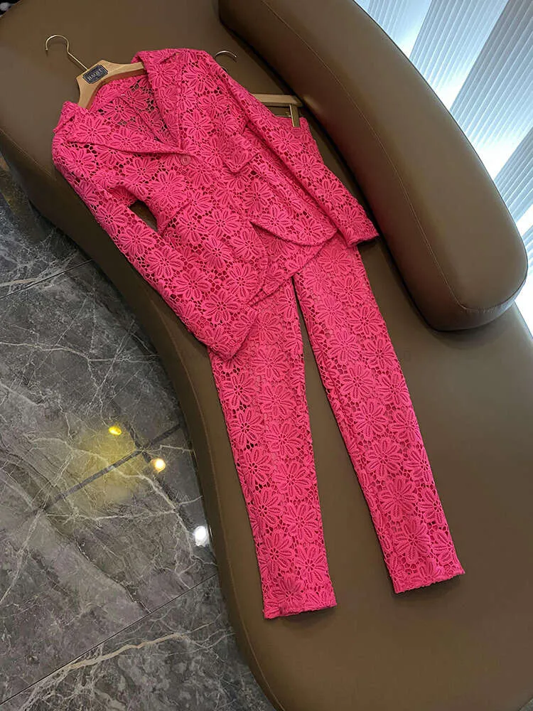 2024 Осенние ярко-розовые кружевные комплекты из двух предметов с цветочным принтом и брюками, пиджак с короткими рукавами и одной пуговицей с зубчатыми лацканами, пиджаки, топ + длинные брюки, комплект костюмов O3G142675