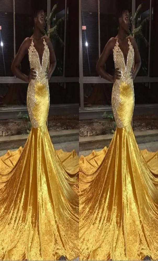 Nya Gold Mermaid Prom -klänningar för svarta flickor Sheer Crew Neck -applikationer Långa fisktail Aftonklänningar Billiga formella Vestidos Festa4034310