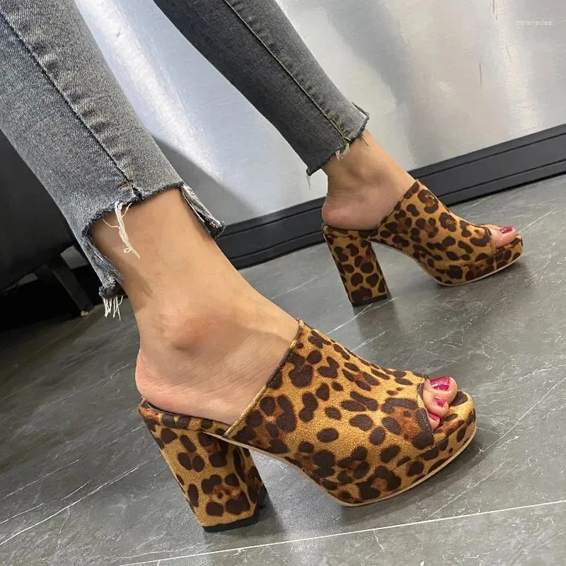 Slippers High-Heeled Shoes Lady House Platform Square Heel Low Flock Slides Slipers Women Peep Toe Block Summer 2024 Leopard Rom