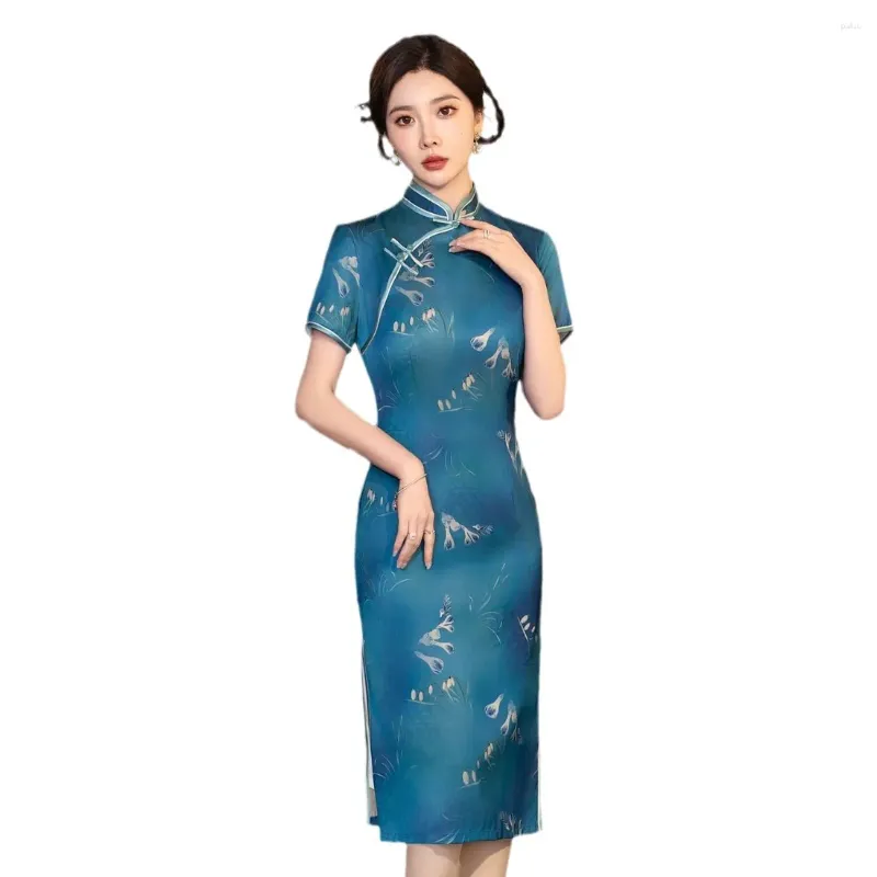 Ethnische Kleidung, Cheongsam, spezielles Design, chinesischer Stil, verbessertes Kleid, elegantes, schlankes High-End-Jahres-Shanghai-Schlankheits-Braut-Laufsteg