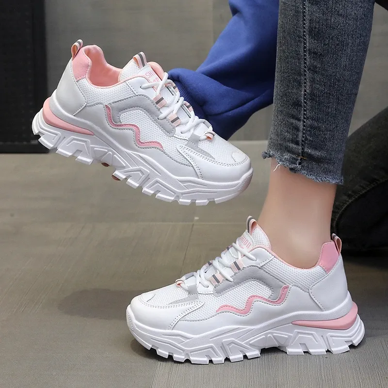 Chaussures Femmes Chunky Sneakes Houstable Walking Chaussures plate-forme Mesh Designers Fashion Casual Dad Shoes Tennis Tennis Pink Chaussures Femme