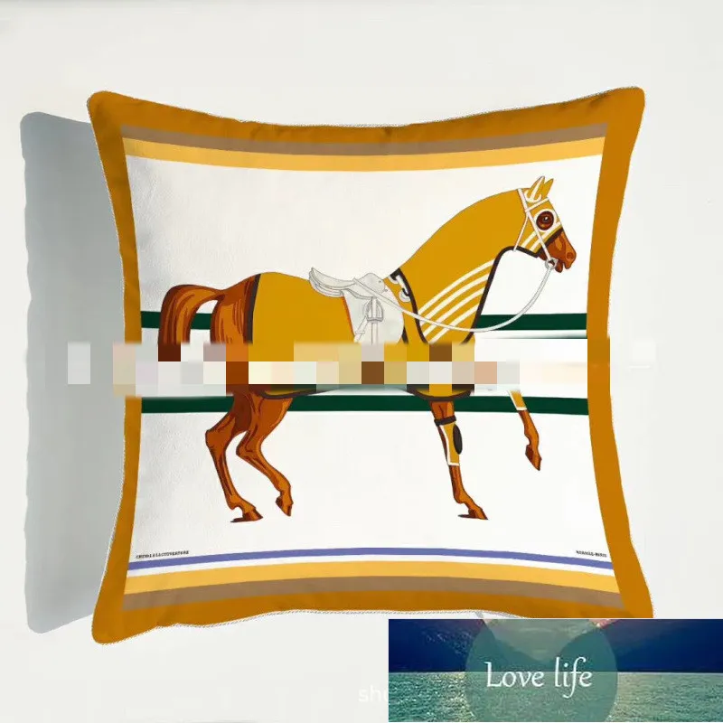 Housse de coussin carrée en velours hollandais, nouveau modèle classique, série cheval de luxe léger, Super doux, décoration de salle d'échantillon, impression