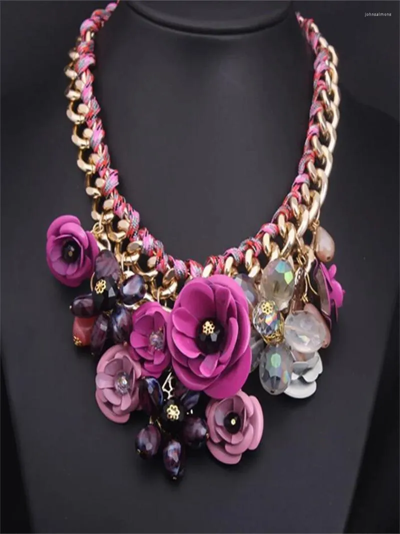 Halsketten mit Anhänger Bunte Blumenjuwelen-Baumwollseil-gewebte Halskette
