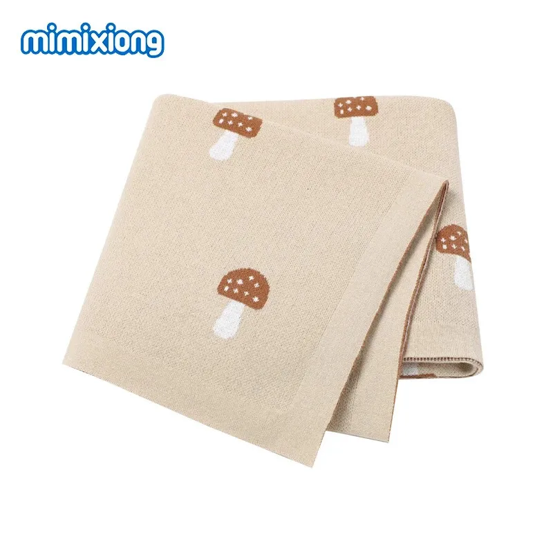 s Cute Mushroom Knitted born Boys Girls Cotton Swaddle Wrap Blankets 10080cm Toddler Infant Outdoor Playing Mats 240304