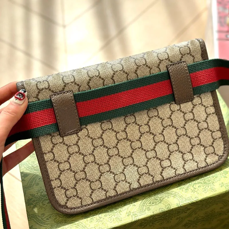 Modeontwerpertas Klassieke heuptas Borsttas Crossbody heuptas Klassieke kleur Metallic retro rood met groene match perfecte combinatie maat 23X16