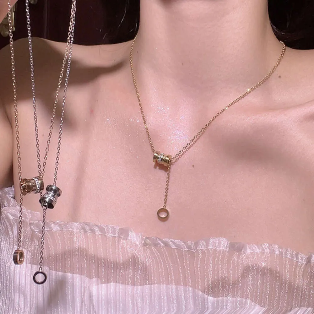 Collier de taille incolore en acier titane pour femmes, célébrité d'internet