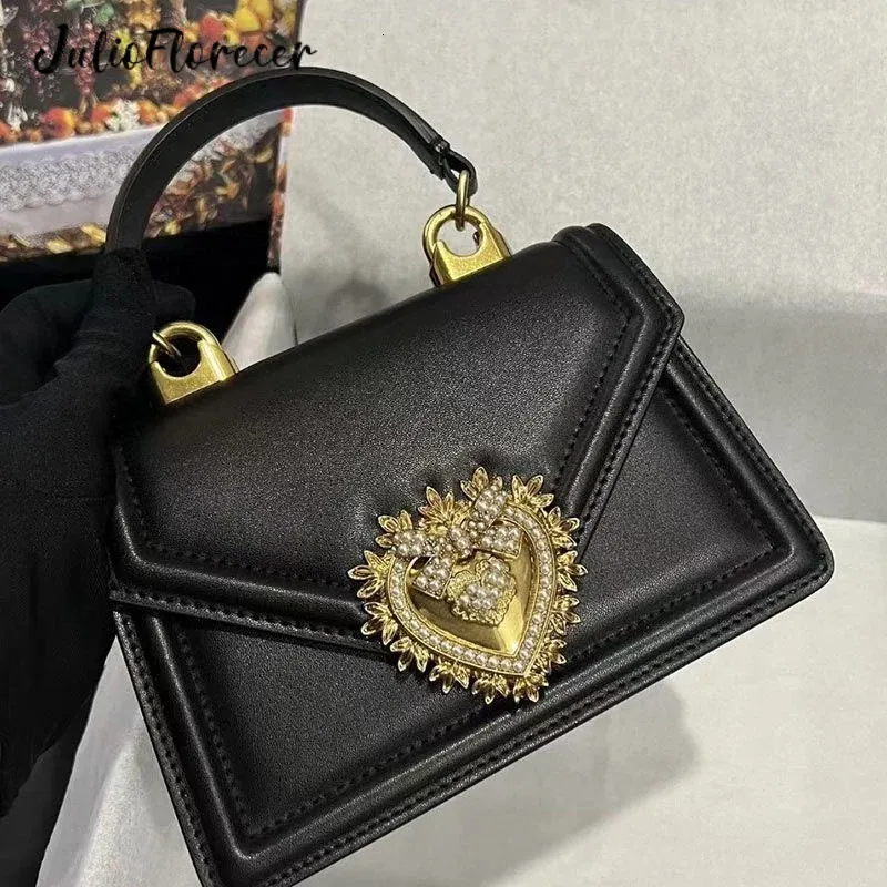 Ladies Shoulder Bag With Metal Magnetic Buckle Fashion Chain Luxury Designer Handbag Solid Color Genuine Leather Women Bag 240309