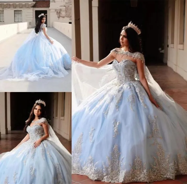 Elegant ljusblå spets quinceanera klänningar bollklänning 2022 älskling nacke examen födelsedagsfest klänning med cape vestido de pr8096816