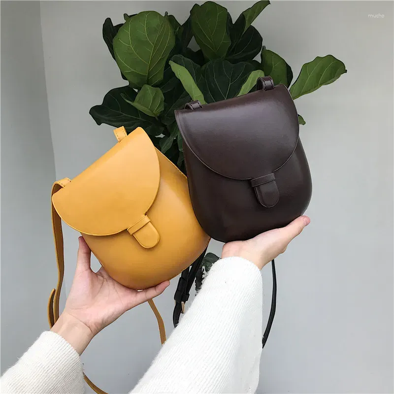 Bolsas de ombro para mulheres 2024 moda versátil estilo estrangeiro bonito multidão saco de um ombro cruz-corpo ferradura bolsas do plutônio sólido luxo