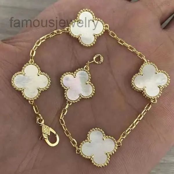 Cleef Four Leaf Van Vanclef Clover Bracelet 2024 Designer de luxo Charm Bracelet Clover Pearl 4 peças 18k colar de ouro brincos casamento laser marca 111q5io9z4wlf