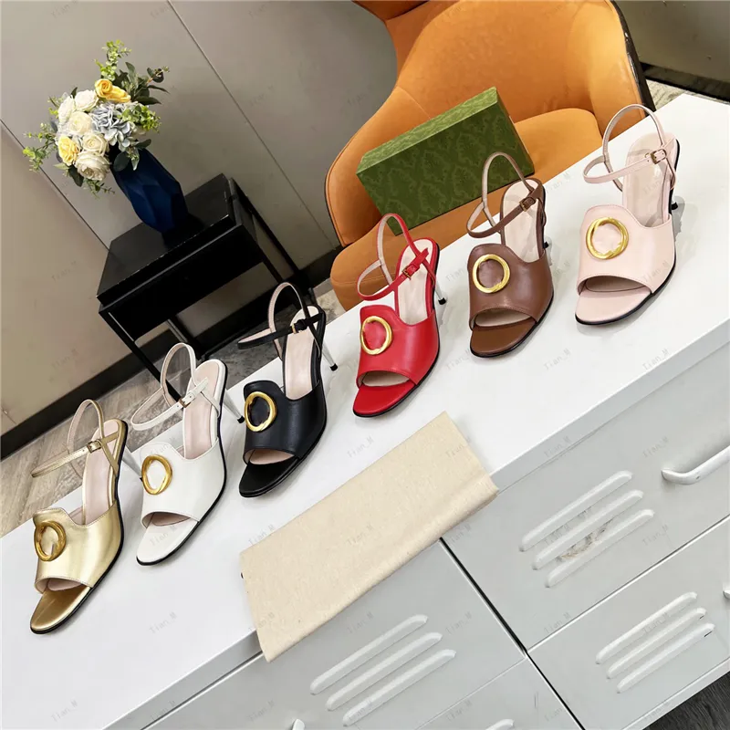 2024 Top Kwaliteit Vrouwen pompen Hoge Hakken Sandalen beroemde merk Echt Leer Luxe Mode slingback Kitten hak Designer Vrouwen Hoge Kwaliteit Enkele Schoenen Big size