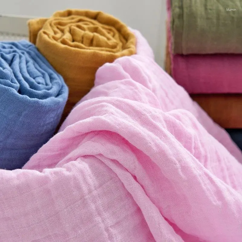Filtar baby muslin trasa rutor och blöjor födda bomullsduk badhanddukar täcker spädbarn ren färg swaddle wrap för spädbarn