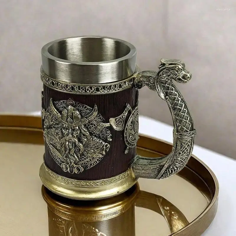 Tazas Viking Wood Style Beer Mug Simulación de regalo de Navidad Copa de madera Copa de madera Beber Metal de metal aislado