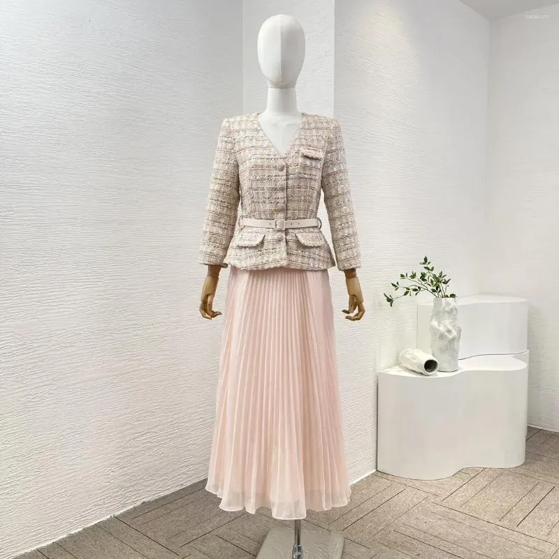 Robes de travail 2024 printemps Top qualité ceinturée rose paillettes scintillant Tweed plissé en mousseline de soie mi-mollet longueur femmes robe élégante