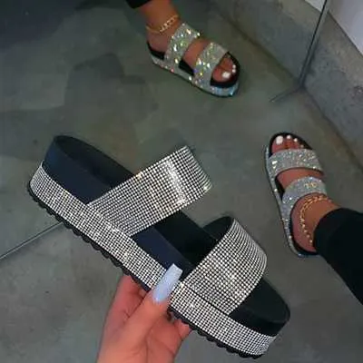 HBP Brea Olmayan Moda Ayakkabıları Sıcak Satış Yüksek Platform Kalın Kadınlar Rhinestone Sandaletler için Düz Sandalet