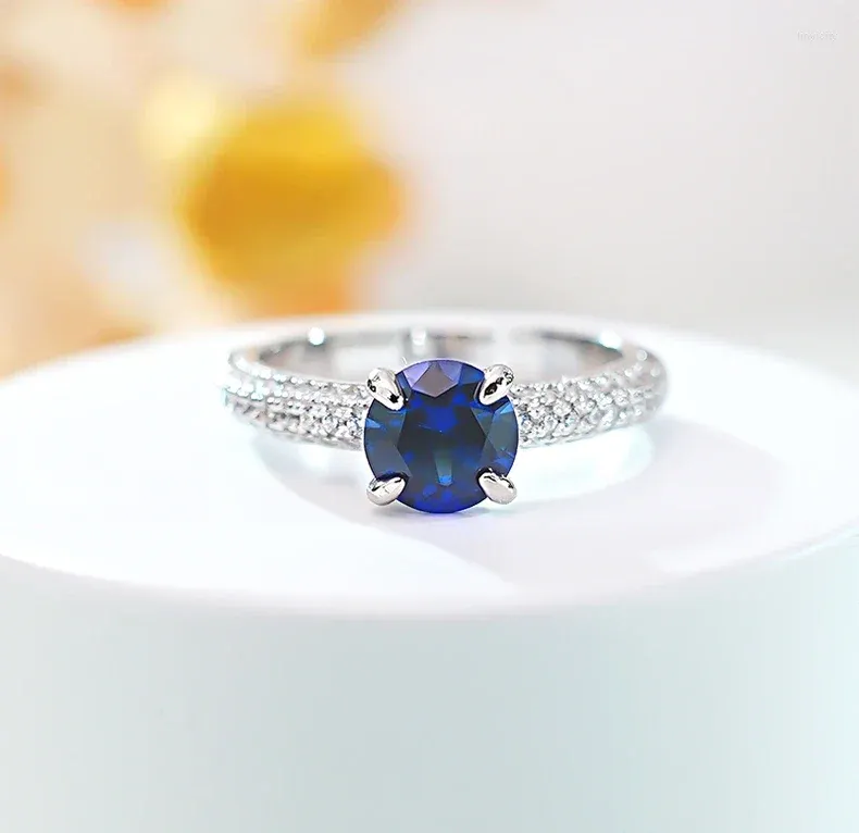 Klusterringar önskar ljus lyx 925 silverblå skatt rund ringset med höga koldiamanter för en daglig omöjlig stil