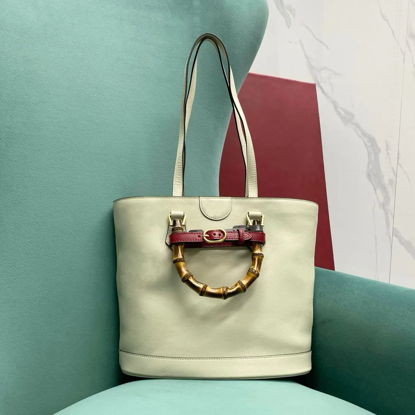 Sac de Shopping en cuir véritable pour femme, sac de marque de styliste avec poignée en bambou avec sangle, sac à main de tous les jours, nouvelle collection, offre spéciale